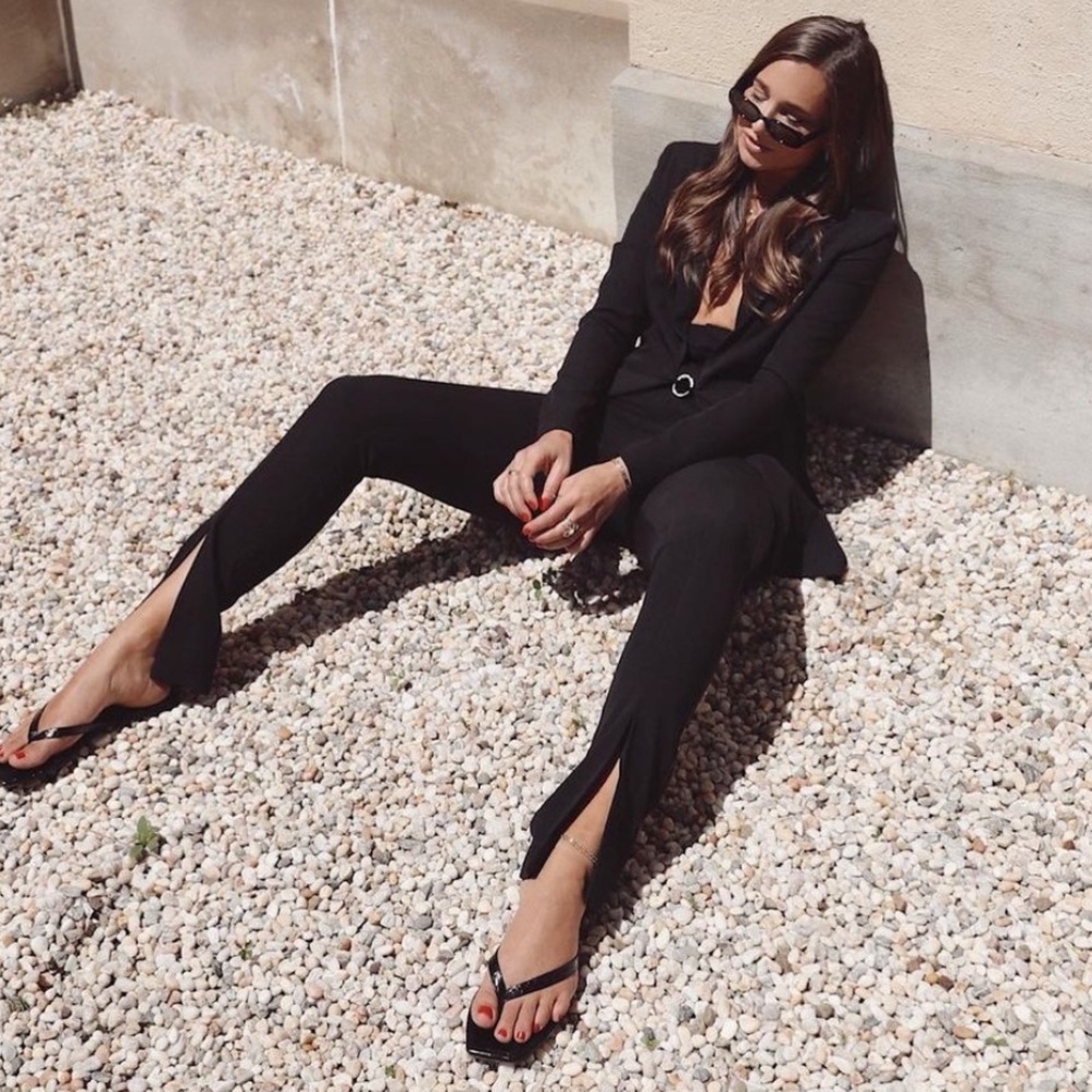 Danielle Bernstein Macy’s Black Blazer - Picture 2 of 7